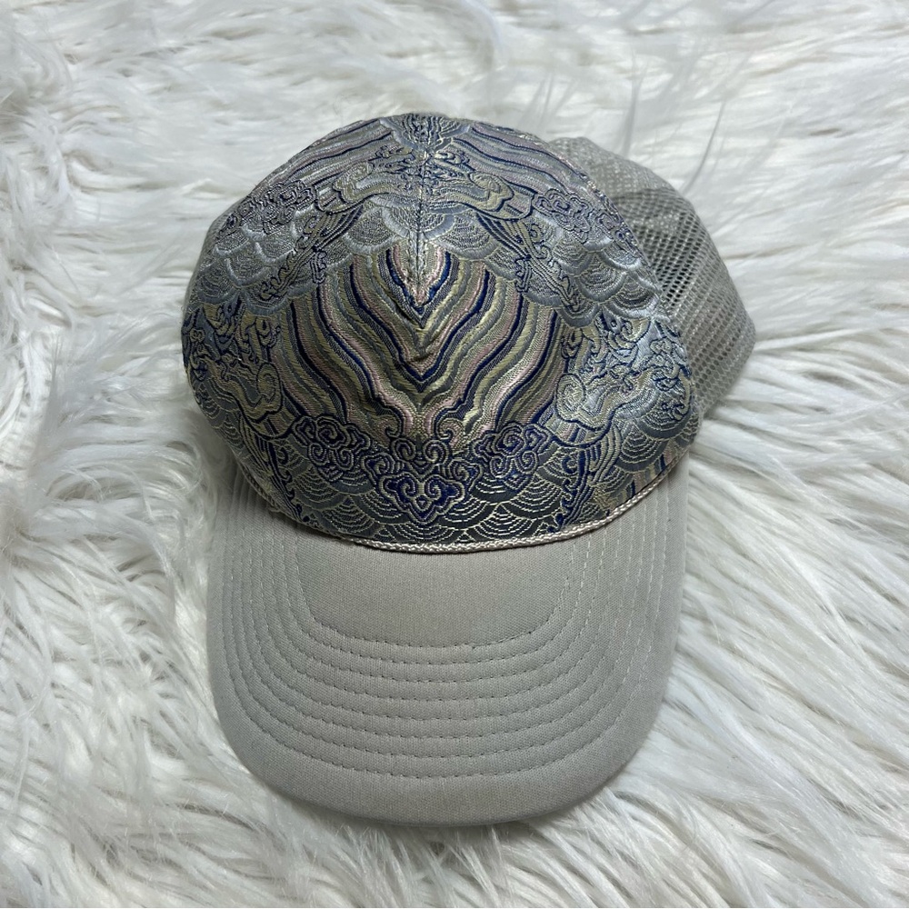 Colony Nepal design trucker hat